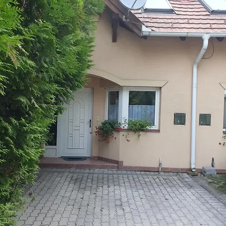 Apartment Revesz